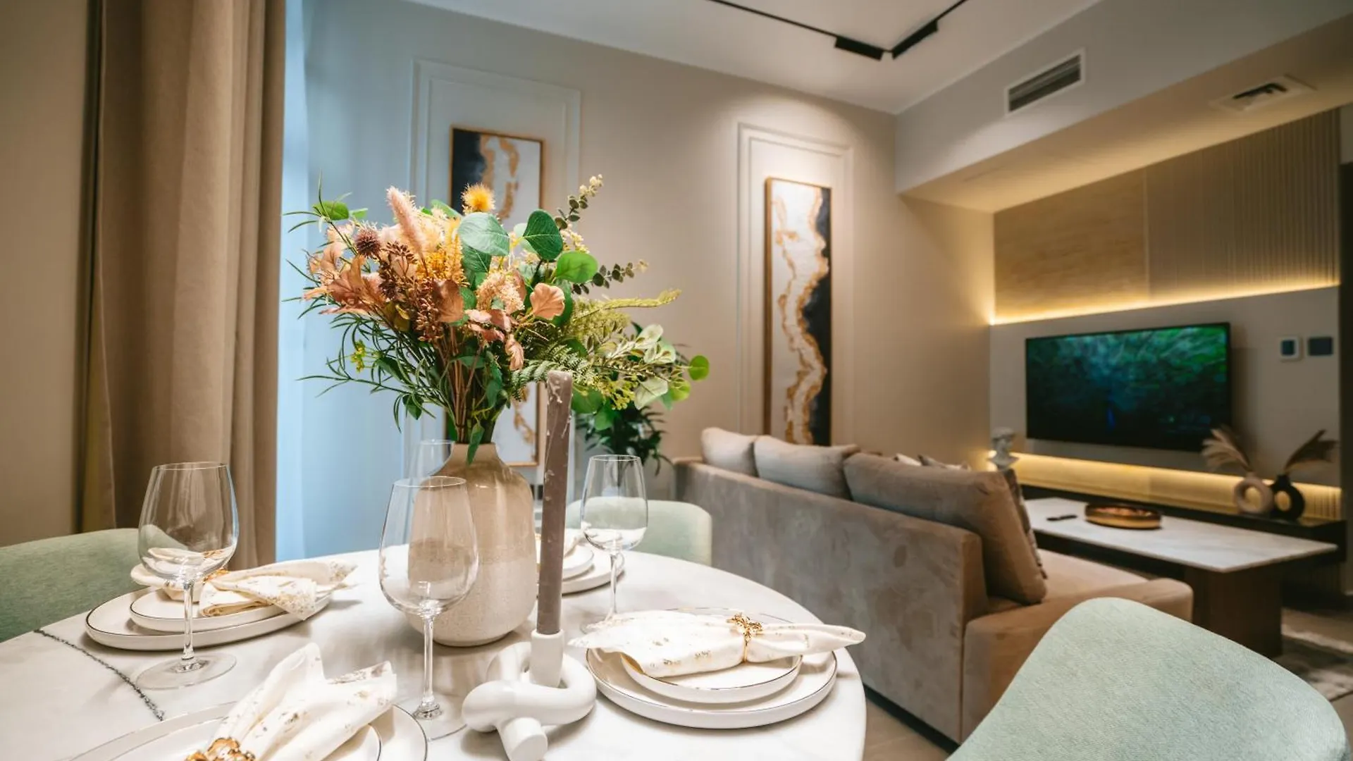 Modern 2-Bedroom Escape Dubai 0*,  United Arab Emirates