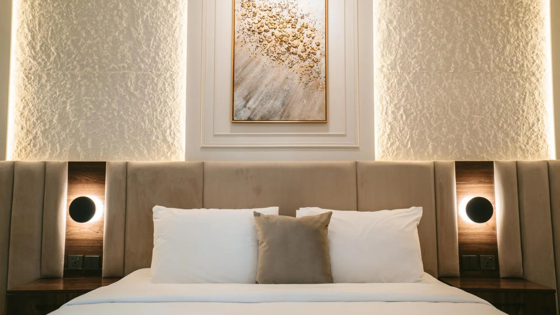 Modern 2-Bedroom Escape Dubai