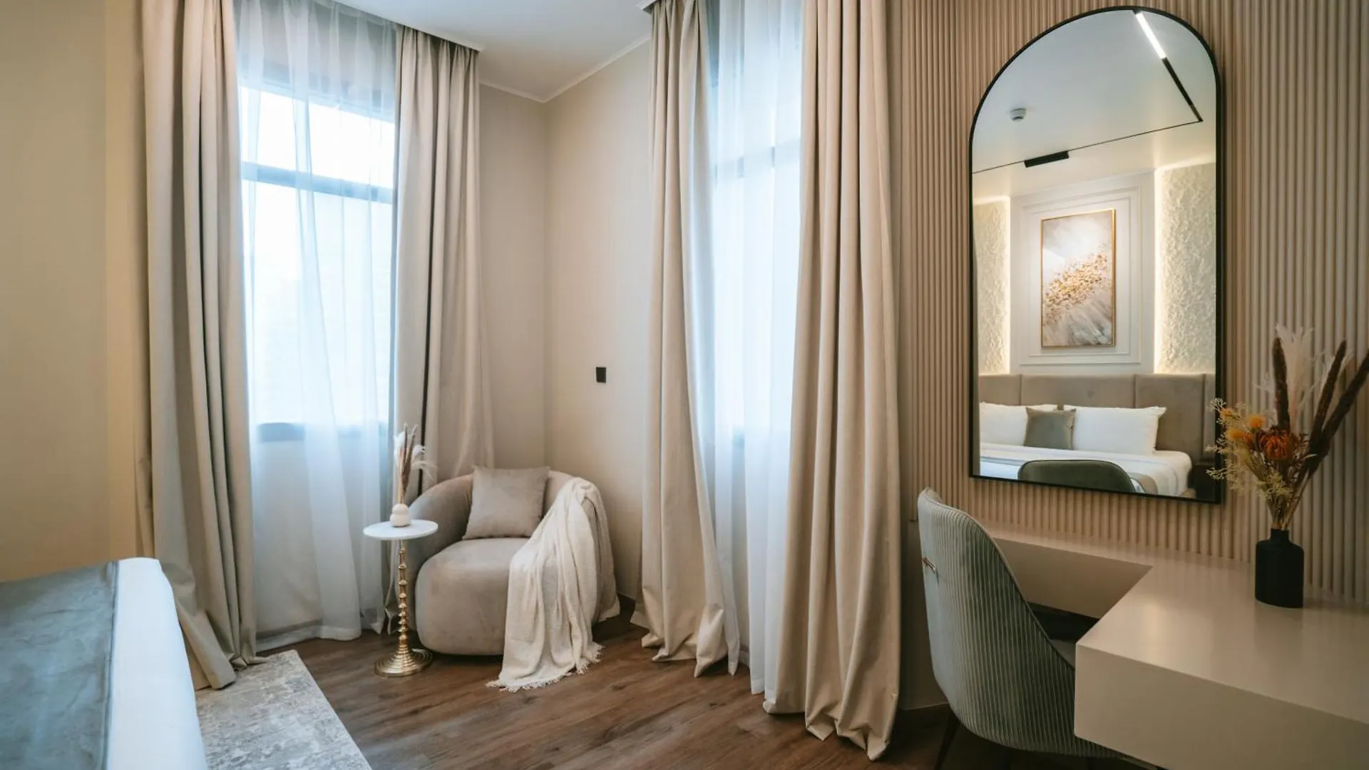 Modern 2-Bedroom Escape Dubai Apartment