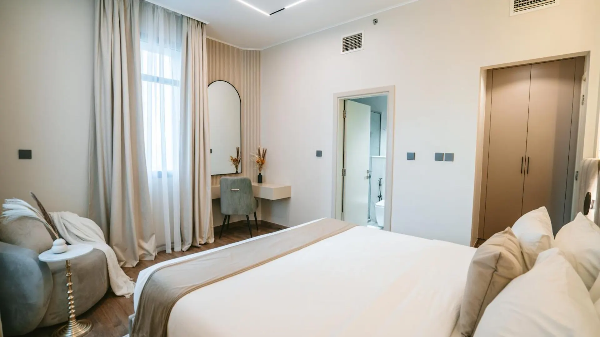 Modern 2-Bedroom Escape Dubai 0*,  United Arab Emirates