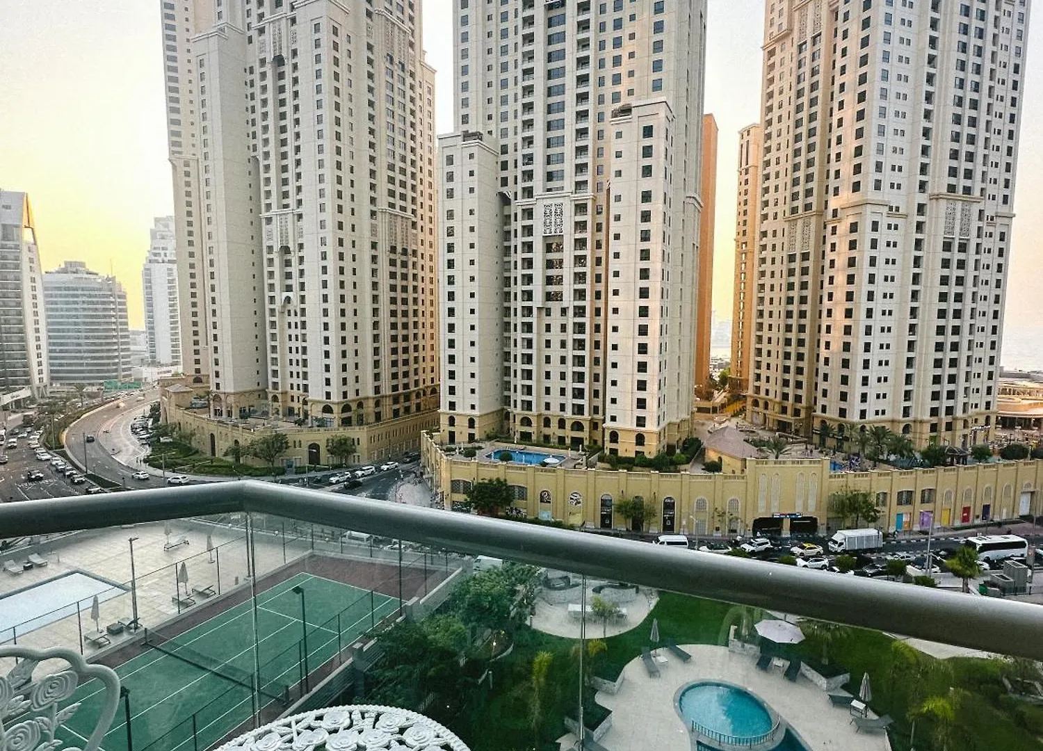 Modern 2-Bedroom Escape Dubai