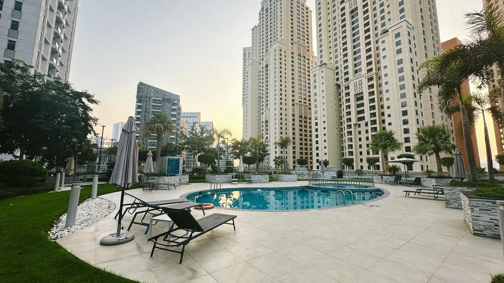 Modern 2-Bedroom Escape Dubai 0*,  United Arab Emirates